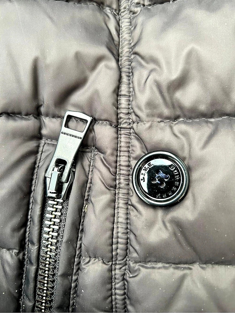 Burberry Quilted Puffer Coat in Black Like New - Picture 2 of 9